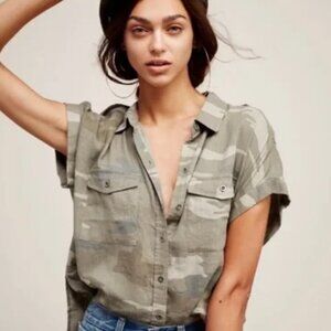 Rails Shirt Women’s Camo Cuffed Short Sleeve Button Up Flap Pockets, SMALL